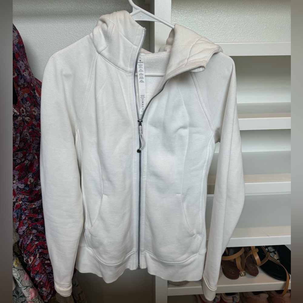 Great condition white lulu lemon jacket!
